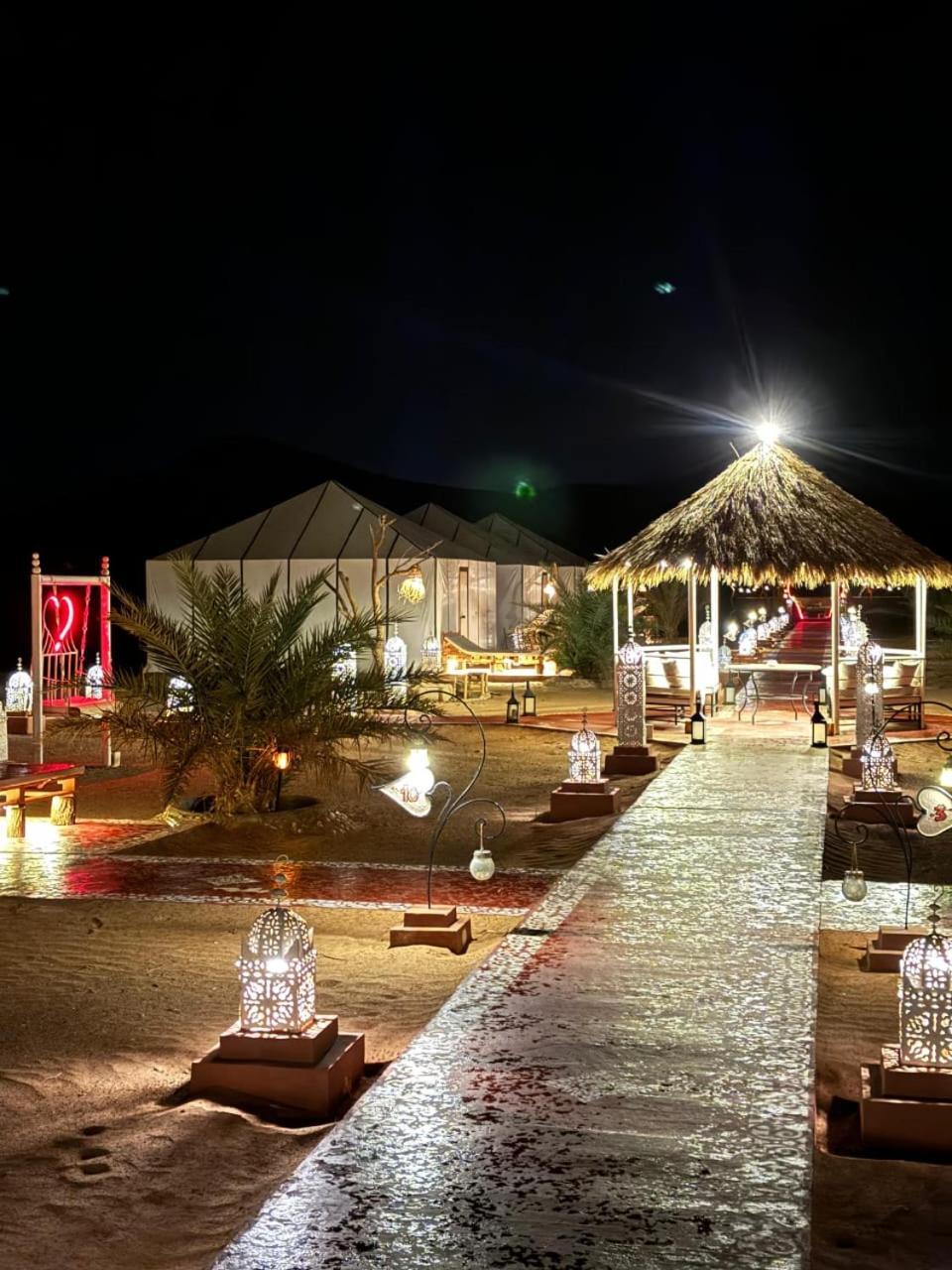 Desert Camp Camel & Sandboarding Merzouga Ngoại thất bức ảnh